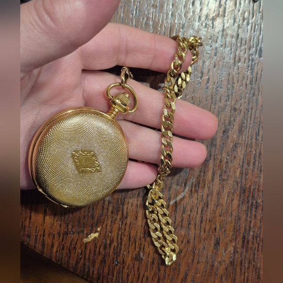 Oscar De La Renta Pocket Watch - Picture 4 of 12